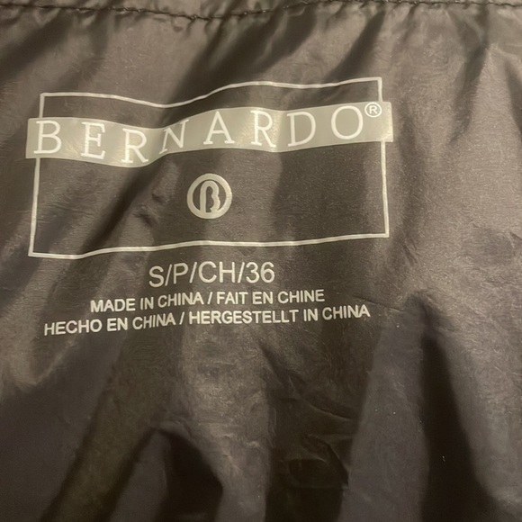 Bernardo- primaloft packable puffer jacket size S - Picture 10 of 14